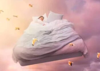 വലിയ-ഉയരത്തില്‍-നിന്ന്-താഴേക്കു-വീഴുന്നതായി-സ്വപ്‌നം-കണ്ടിട്ടുണ്ടോ?-പേടിസ്വപ്‌നങ്ങളെ-എങ്ങനെ-നേരിടാം