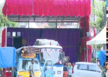 ‘കോടതിയലക്ഷ്യ-നടപടി-സ്വീകരിക്കും’-;-വഞ്ചിയൂരില്-പൊതുവഴിയില്-cpim-ഏരിയാ-സമ്മേളനം-നടത്തിയതിനെതിരെ-രൂക്ഷ-വിമര്ശനവുമായി-ഹൈക്കോടതി