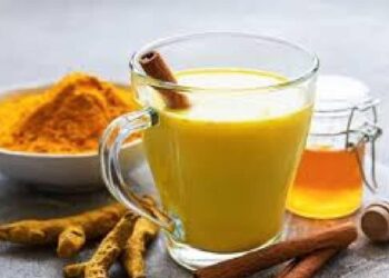 പാലില്‍-മഞ്ഞള്‍-ചേര്‍ത്ത്-കുടിച്ചാലോ?-ആന്റിഓക്‌സിഡന്റുകളാല്‍-സമ്പന്നം