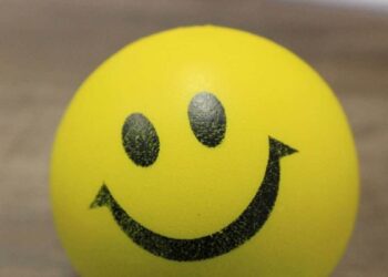 ചിരിക്കാൻ-പേടിയാണോ?-എങ്കിൽ-ഈ-ഫോബിയ-ആകാം!