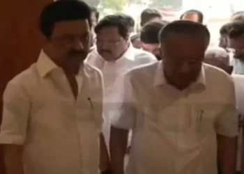 വൈക്കത്തെ-തന്തൈ-പെരിയാർ-സ്മാരകം-മുഖ്യമന്ത്രിമാർ-ഉദ്ഘാടനം-ചെയ്തു