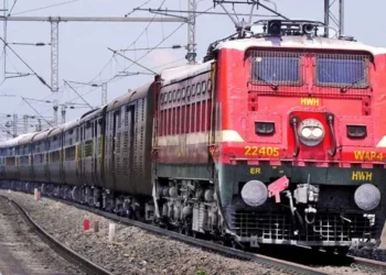 അങ്കമാലി-എരുമേലി-ശബരി-റെയില്-:-റിസര്വ്-ബാങ്കുമായി-ചേര്ന്നുള്ള-ത്രികക്ഷി-കരാറിനില്ലെന്ന്-മുഖ്യമന്ത്രി