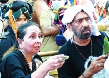 ഈ-രണ്ടാം-ജന്മം-തന്നത്-അയ്യൻ-;-ശബരിമലയിൽ-കണ്ണീരോടെ-ഇന്ത്യൻ-നാവികസേന-ക്യാപ്റ്റൻ-ഡിപി.സിങ്-ഔജല