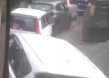 വേണ്ട-ക്രമീകരണം-നടത്താതെ-ടാറിംഗ്;-ആനമല-അന്തര്‍സംസ്ഥാന-പാതയില്‍-യാത്രക്കാര്‍-ദുരിതത്തിലായി