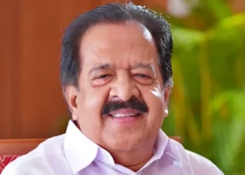 കോണ്‍ഗ്രസില്‍-ഭിന്നത-രൂക്ഷം:-പുതിയ-സമവാക്യങ്ങള്‍-രൂപപ്പെടുന്നു;-എന്‍എസ്എസ്,-എസ്എന്‍ഡിപി-വേദികളില്‍-മുഖ്യാതിഥിയായി-രമേശ്-ചെന്നിത്തല