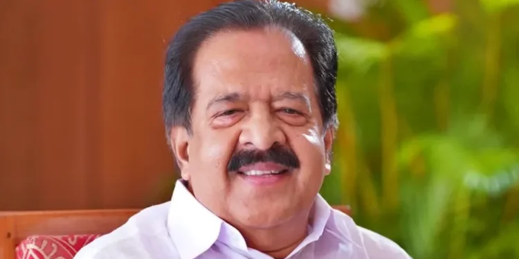 കോണ്ഗ്രസില്-ഭിന്നത-രൂക്ഷം:-പുതിയ-സമവാക്യങ്ങള്-രൂപപ്പെടുന്നു;-എന്എസ്എസ്,-എസ്എന്ഡിപി-വേദികളില്-മുഖ്യാതിഥിയായി-രമേശ്-ചെന്നിത്തല