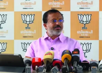 വെള്ളാപ്പള്ളി-നടേശന്റെ-വാക്കുകൾ-വളച്ചൊടിച്ചു-;-കേരളത്തിൽ-കോൺഗ്രസിന്-ഇനി-ഭരണം-കിട്ടില്ല-:-വി-മുരളീധരൻ