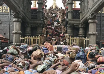 ശബരിമലയിൽ-വൻ-തിരക്ക്-:-മണ്ഡല-പൂജക്കും-മകരവിളക്കിനും-വെർച്വൽ-ക്യൂ-വെട്ടിക്കുറച്ചു