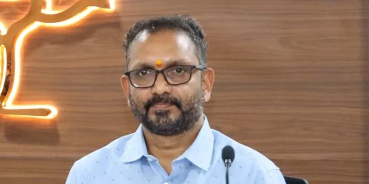 പാലക്കാട്-സ്‌കൂളിലെ-ക്രിസ്മസ്-കരോള്‍-തടഞ്ഞതില്‍-ഗൂഡാലോചന;-വിഎച്ച്പിയുടെയോ-സംഘപരിവാറിന്റെയോ-ഉത്തരവാദപ്പെട്ടവര്‍-കരോള്‍-തടഞ്ഞിട്ടില്ല-കെ-സുരേന്ദ്രന്‍