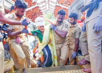 നൂറ്റൊന്നിന്റെ-ചുറുചുറുക്കില്‍-മലകയറി;-പാറുക്കുട്ടിയമ്മയ്‌ക്ക്-പുണ്യ-ദര്‍ശനം