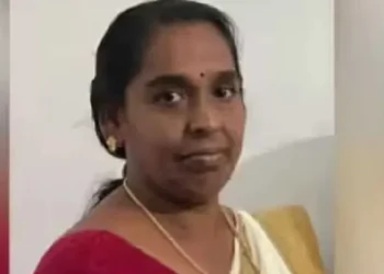 സ്കൂട്ടര്‍-യാത്രക്കിടെ-ഷാള്‍-കഴുത്തില്‍-കുടുങ്ങി-യാത്രികയ്‌ക്ക്-ദാരുണാന്ത്യം