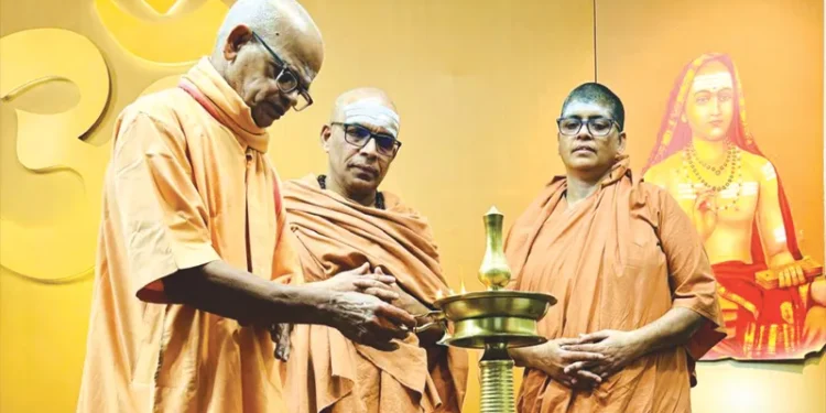 കൊളത്തൂര്‍-അദൈ്വതാശ്രമത്തില്‍-ആധ്യാത്മിക-അന്തര്യോഗം-തുടങ്ങി