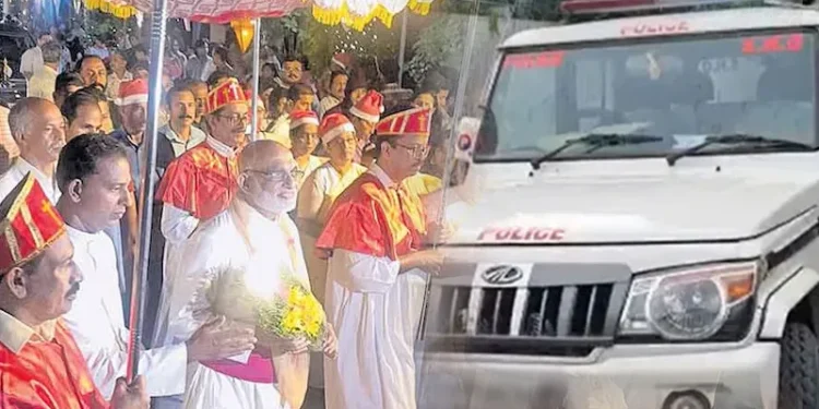 ‘സകലതും-തൂക്കിയെടുത്ത്-എറിയും’…-ചാവക്കാട്-പാലയൂര്‍-പള്ളിയിലെ-ക്രിസ്മസ്-ആഘോഷം-പൊലീസ്-മുടക്കിയെന്ന്-പരാതി,-സുരേഷ്-ഗോപി-പറഞ്ഞിട്ടും-രക്ഷയില്ല