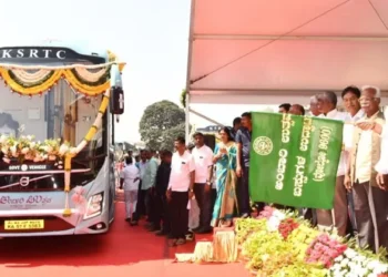 അംബാരി-ഉത്സവ്-ബസുകള്‍-സര്‍വീസ്:-കേരളത്തിലേക്കു-കൂടുതല്‍-എസി-സ്ലീപ്പര്‍-സര്‍വീസുകളുമായി-കര്‍ണാടക-ആര്‍ടിസി