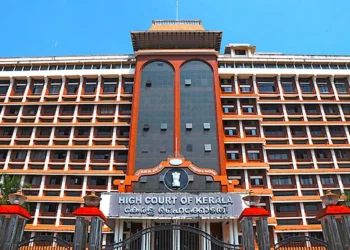 വായ്പ-തിരിച്ചടപ്പിക്കാന്-ഫ്ളക്സ്-ബോര്ഡ്-സ്ഥാപിച്ച്-അപമാനിക്കുകയല്ല-വേണ്ടതെന്ന്-ഹൈക്കോടതി