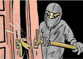 തൃശൂരില്-വീട്-കുത്തിതുറന്ന്-35-പവന്-സ്വര്ണം-കവര്ന്നു