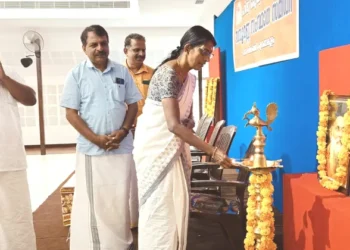 ബംഗ്ലാദേശ്-നുഴഞ്ഞ്-കയറ്റക്കാരെ-തടങ്കല്‍-പാളയത്തിലടയ്‌ക്കണം:-ഹിന്ദു-ഐക്യവേദി