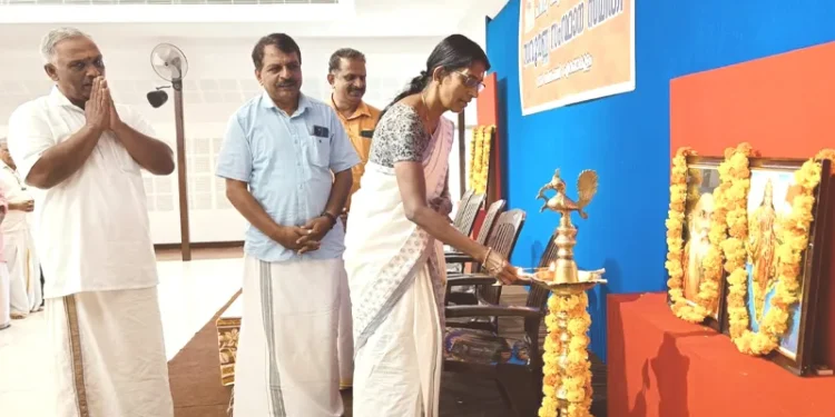 ബംഗ്ലാദേശ്-നുഴഞ്ഞ്-കയറ്റക്കാരെ-തടങ്കല്‍-പാളയത്തിലടയ്‌ക്കണം:-ഹിന്ദു-ഐക്യവേദി