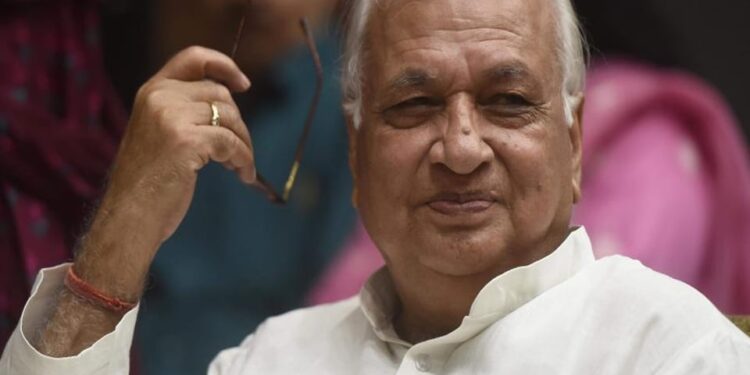 ഗവർണർ-ആരിഫ്-മുഹമ്മദ്-ഖാന്-യാത്രയയപ്പ്-നൽകേണ്ടെന്ന്-സർക്കാർ;-തീരുമാനം-ഭിന്നത-കണക്കിലെടുത്ത്,-പുതിയ-ഗവർണർ-ജനുവരി-ഒന്നിനെത്തും