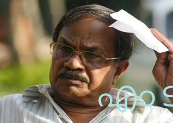 എംടിവാസുദേവൻ-നായർക്ക്-തുഞ്ചൻപറമ്പിൽ-സ്മാരകം?:എഴുത്തച്ഛൻ-പ്രതിമയേക്കാൾ-കേമത്വമുണ്ടാവുമോ-എംടിയുടെ-പ്രതിമയ്‌ക്ക്-?!.