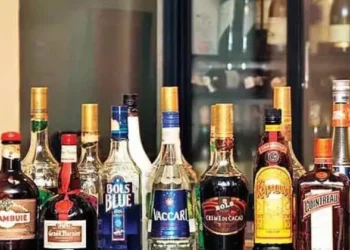 ബീവറേജസ്-കോര്‍പ്പറേഷന്റെ-മദ്യവില്‍പ്പന-ശാലയില്‍-നിന്ന്-ഒരുലക്ഷത്തോളം-രൂപയുടെ-മദ്യവും-പണവും-കവര്‍ന്നു