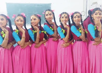 കലോത്സവ-ഉദ്ഘാടനത്തിന്-ദുരന്തഭൂമിയില്-നിന്ന്-വെള്ളാര്മലയും