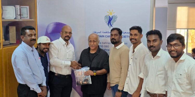 കൊല്ലം പ്രവാസി അസ്സോസിയേഷൻ  ബഹ്റൈൻ കാൻസർ സൊസൈറ്റിയ്ക്ക് കേശദാനം നടത്തി