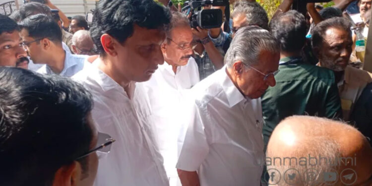 അന്ത്യോപചാരമർപ്പിക്കാൻ മുഖ്യമന്ത്രി എത്തി; നിറഞ്ഞ് കൊട്ടാരം റോഡ്, സിതാരയിലേക്ക് ജനപ്രവാഹം