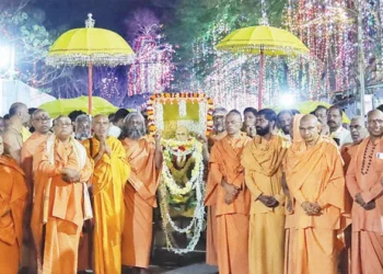 ശിവഗിരിയില്-സനാതന-ധര്മത്തെ-അധിക്ഷേപിച്ച്-മുഖ്യമന്ത്രി;-ഗുരു-ആരാധനാ-മൂര്ത്തിയെന്ന്-വെള്ളാപ്പള്ളി-നടേശന്