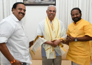 രാജേന്ദ്ര-വിശ്വനാഥ്-ആര്ലേക്കര്-എത്തി-;-നിയുക്ത-ഗവര്ണറെ-മുഖ്യമന്ത്രിയും-മന്ത്രിമാരും-സ്വീകരിച്ചു