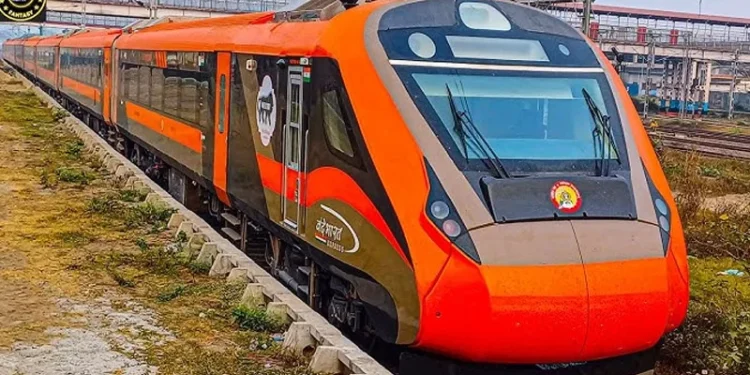 തിരുവനന്തപുരം-കാസര്‍കോട്-വന്ദേഭാരത്-എക്‌സ്പ്രസിന്-ഇനി-20-കോച്ചുകൾ;-നിലവിലെ16-കോച്ചുകളുള്ള-ട്രെയിന്‍-ദക്ഷിണ-റെയില്‍വേയില്‍-നിലനിർത്തും