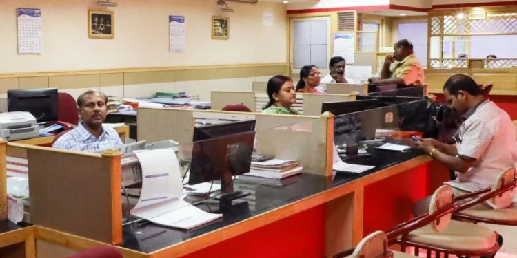 പ്യൂണിന്-ക്ളര്ക്കാവാന്-യോഗ്യതാപരീക്ഷ-,-ഈടു-വസ്തുവിന്റെ-മൂല്യനിര്ണ്ണയത്തിന്-സമിതി,-സഹകരണ-നിയമങ്ങളില്-ഭേദഗതിയായി