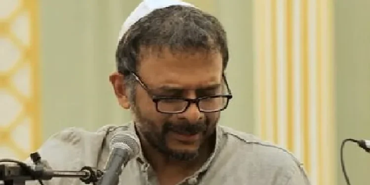 ടിഎം.കൃഷ്ണയെ-വേഷം-കെട്ടിക്കുന്നു,-തൊപ്പിയിട്ട്-സലാത്തുള്ള-സലാമുള്ള-കച്ചേരി;-പാടുന്നത്-സമാധാനത്തിനെന്ന്-ന്യായീകരണം