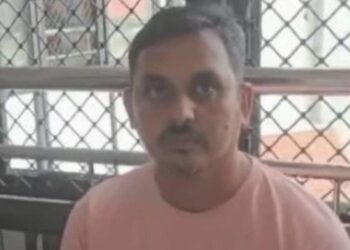 യുവതിയെയും-ഇരട്ടക്കുട്ടികളെയും-കഴുത്തറുത്ത്-കൊലപ്പെടുത്തിയ-കേസ്:-മുന്‍-സൈനികര്‍-18-വര്‍ഷത്തിന്-ശേഷം-പിടിയില്‍