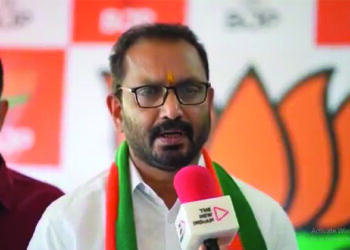 മുസ്ലിം-പളളികളില്‍-സ്ത്രീകളെ-പ്രവേശിപ്പിക്കണമെന്ന്-പറയാന്‍-മുഖ്യമന്ത്രിക്ക്-ധൈര്യമുണ്ടോയെന്ന്-കെ-സുരേന്ദ്രന്‍