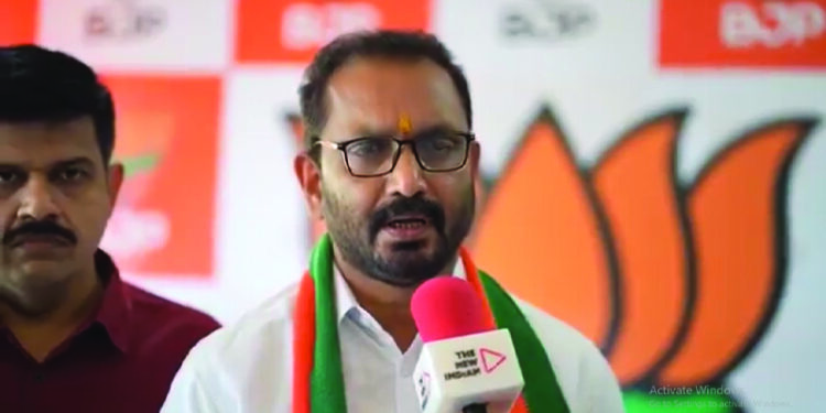 മുസ്ലിം-പളളികളില്-സ്ത്രീകളെ-പ്രവേശിപ്പിക്കണമെന്ന്-പറയാന്-മുഖ്യമന്ത്രിക്ക്-ധൈര്യമുണ്ടോയെന്ന്-കെ-സുരേന്ദ്രന്