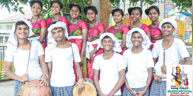 63ാ-മത്-സ്കൂള്-കലോത്സവം:-ഇല്ലായ്മയിലും-ഇരുളനൃത്തത്തില്-അട്ടപ്പാടിയുടെ-മക്കള്