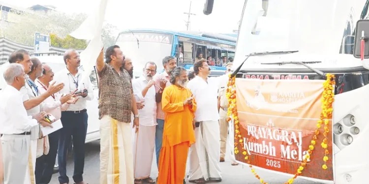 കുംഭമേളയ്‌ക്കുള്ള-അമൃത-മെഡിക്കല്‍-വാന്‍;-സുരേഷ്-ഗോപി-ഫ്ളാഗ്ഓഫ്-ചെയ്തു