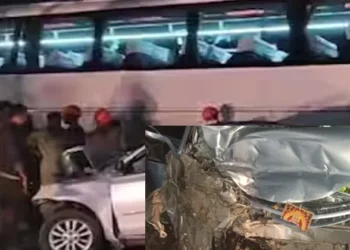 കൊല്ലത്ത്-ശബരിമല-തീർത്ഥാടകർ-സഞ്ചരിച്ച-കാറും-ടൂറിസ്റ്റ്-ബസും-കൂട്ടിയിടിച്ചു;-2-പേർ-മരിച്ചു,-3-പേർക്ക്-പരിക്ക്