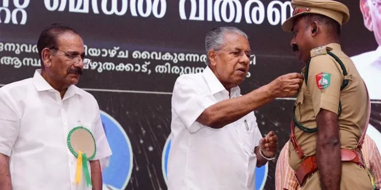 അടുത്ത-വര്ഷം-സ്വാതന്ത്ര്യ-ദിനത്തില്-തന്നെ-ഫോറസ്റ്റ്-മെഡലുകളും-വിതരണം-ചെയ്യുമെന്ന്-മുഖ്യമന്ത്രി