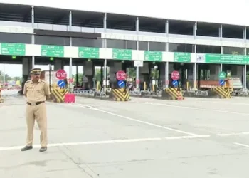 പന്നിയങ്കര-ടോള്‍-പ്ലാസ;-പ്രദേശവാസികളില്‍-നിന്ന്-ടോള്‍-പിരിക്കാനുള്ള-നീക്കം-താല്‍ക്കാലികമായി-നിര്‍ത്തി