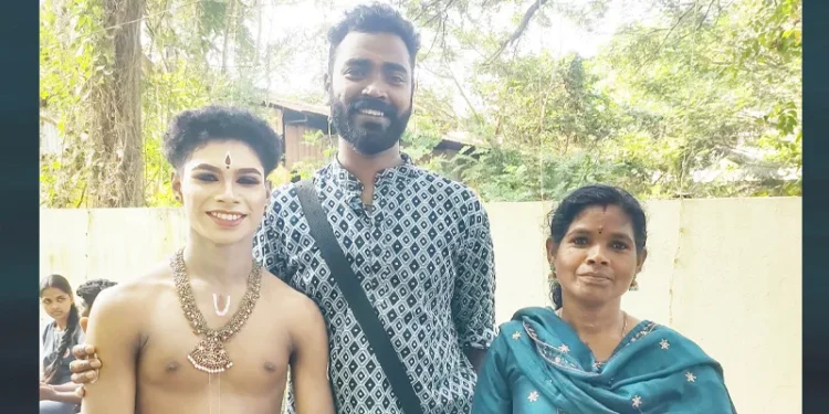 63-ാമത്-കേരള-സ്‌കൂള്‍-കലോത്സവം:-സൂരജ്-നൃത്തമാടുമ്പോള്‍-അമ്മ-മനസില്‍-ആധിയാണ്…