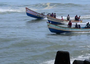 മുതലപ്പൊഴി-അപകടപരമ്പര:-ഡ്രഡ്ജിംഗ്-സംബന്ധിച്ച്-റിപ്പോര്‍ട്ട്-നല്‍കാന്‍-ന്യൂനപക്ഷ-കമ്മീഷന്‍-നിര്‍ദേശം