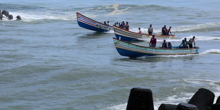 മുതലപ്പൊഴി-അപകടപരമ്പര:-ഡ്രഡ്ജിംഗ്-സംബന്ധിച്ച്-റിപ്പോര്‍ട്ട്-നല്‍കാന്‍-ന്യൂനപക്ഷ-കമ്മീഷന്‍-നിര്‍ദേശം