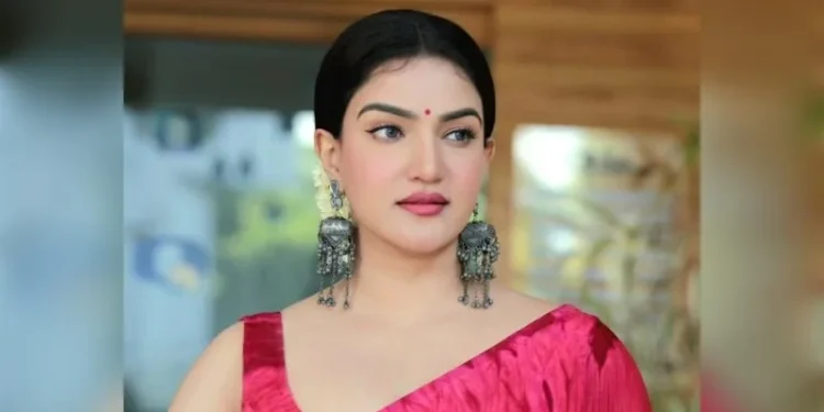 അസഭ്യഅശ്ലീലഭാഷപണ്ഡിതമാന്യന്മാരെ’….-എല്ലാ-സ്ത്രീകൾക്കും-വേണ്ടി-നിങ്ങളോട്-ഞാൻ-യുദ്ധം-പ്രഖ്യാപിക്കുന്നു;-പോസ്റ്റുമായി-ഹണി-റോസ്