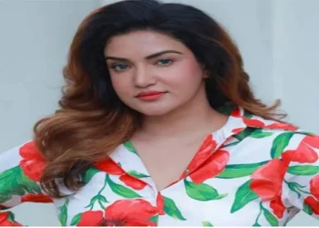 ലൈംഗിക-ചുവയോടെ-സംസാരിച്ചു;-ബോബി-ചെമ്മണൂരിനെതിരെ-പരാതി-നല്‍കി-ഹണി-റോസ്