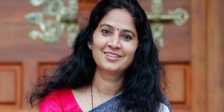 മകന്‍-ഒരു-തെറ്റും-ചെയ്യാത്ത-നിരപരാധി-;-വിഷയത്തില്‍-തന്റെ-പാര്‍ട്ടിയെ-വലിച്ചിഴയ്‌ക്കരുത്-;-യു-പ്രതിഭ