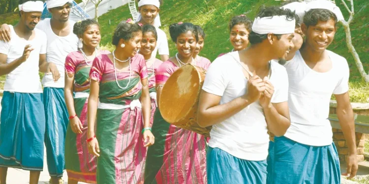 63-മത്-കേരള-സ്കൂള്-കലോത്സവം:-ഇരുളര്ക്ക്-വെളിച്ചവും-വിജയവും