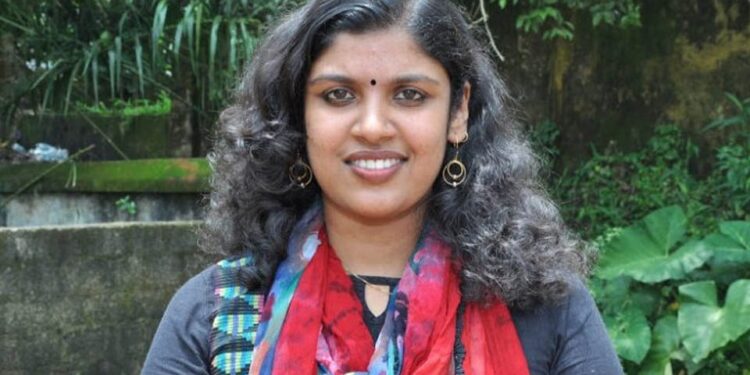 ഏറ്റവും-അധികം-സൈബര്-വേട്ടയ്ക്ക്-വിധേയാക്കപ്പെട്ടയാളാണ്-താൻ-;-കമന്റുകള്-കണ്ട്-കരഞ്ഞിട്ടുണ്ട്-:-ചിന്താ-ജെറോം
