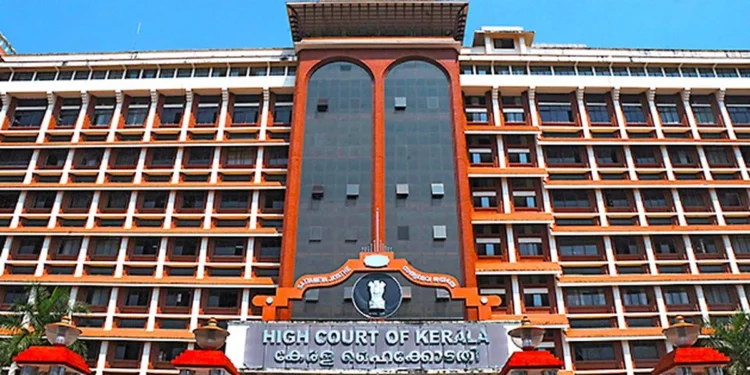 സ്ത്രീയുടെ-ശരീരഘടനയെക്കുറിച്ച്-അനാവശ്യ-വർണനകളും,-അശ്ലീല-സന്ദേശങ്ങളും-സത്രീത്വത്തെ-അപമാനിക്കൽ:-ഹൈക്കോടതി